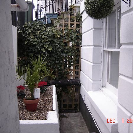 Garden Flat Apartment Royal Tunbridge Wells Bagian luar foto